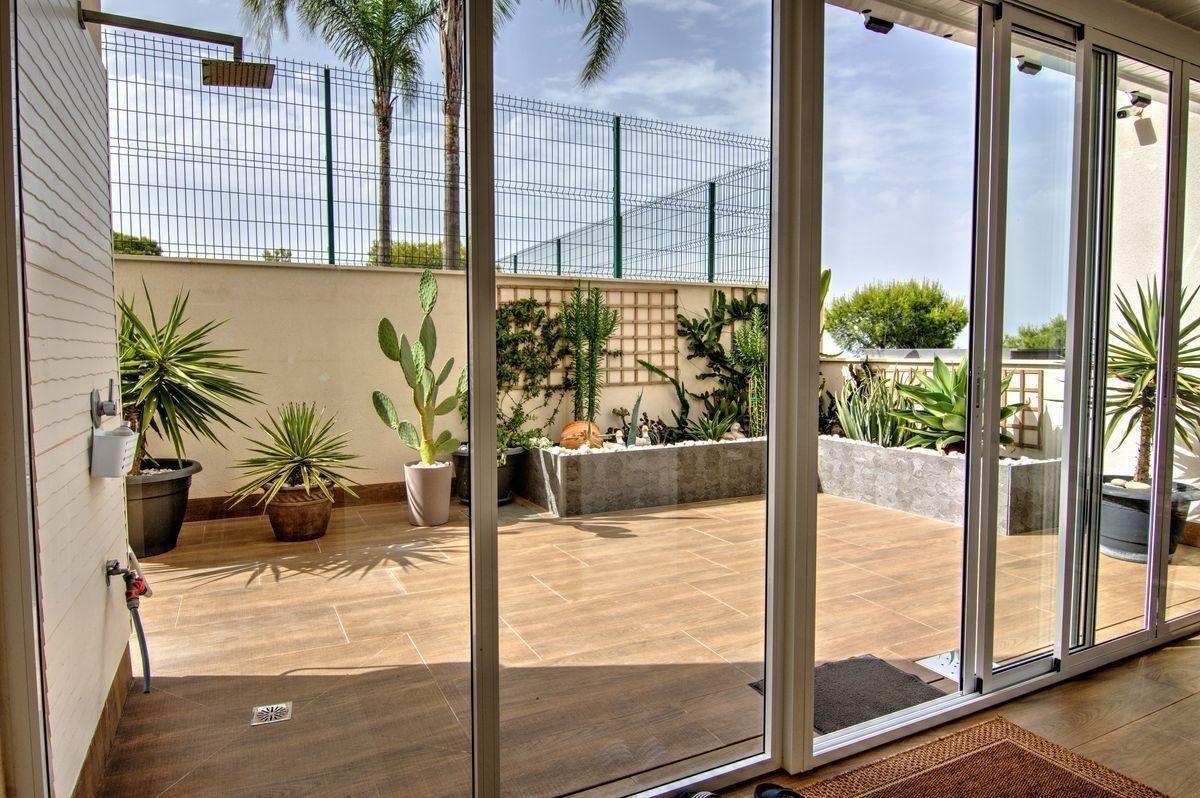 Villa in San Miguel de Salinas, Alicante, Spanien 2 Schlafzimmer, 91 m2 Nr. 196144