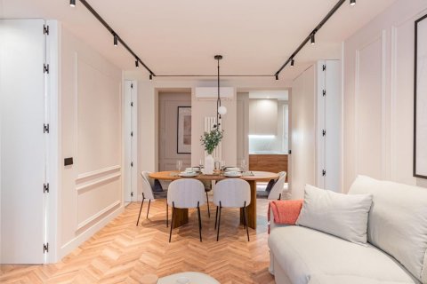 Huoneisto Madrid, Espanja 2 makuuhuonetta, 74 m2 No. 76230