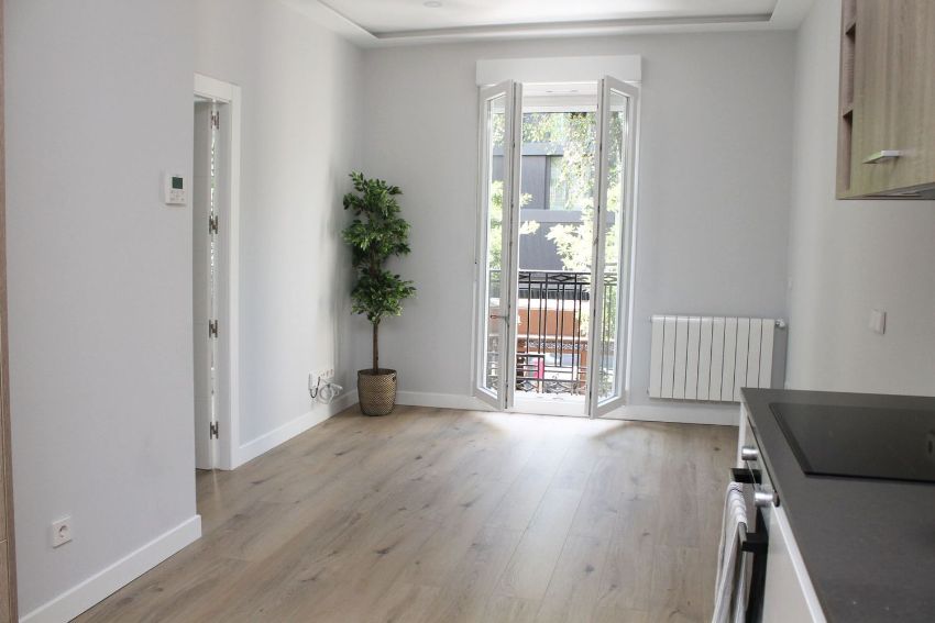 Apartment à Madrid, Espagne 2 chambres, 69 m2 No. 76228