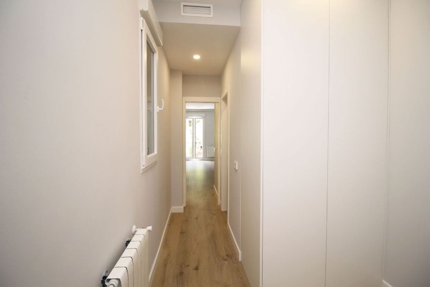 Apartment à Madrid, Espagne 2 chambres, 69 m2 No. 76228