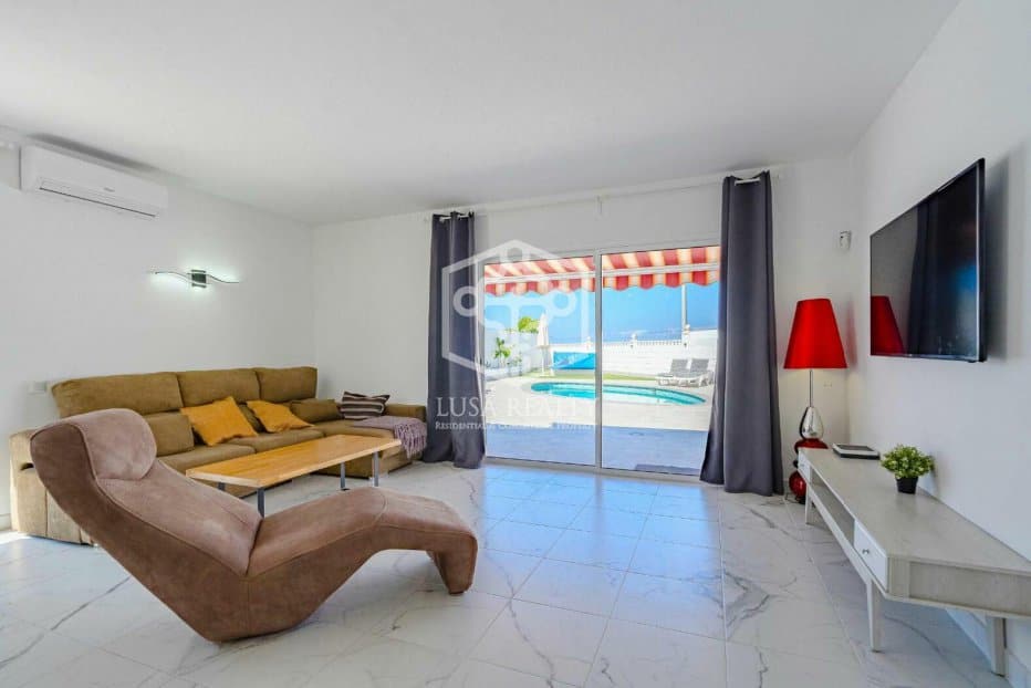 Villa i Adeje, Tenerife, Spanien 3 sovrum, 127 kvm. Nr. 101654