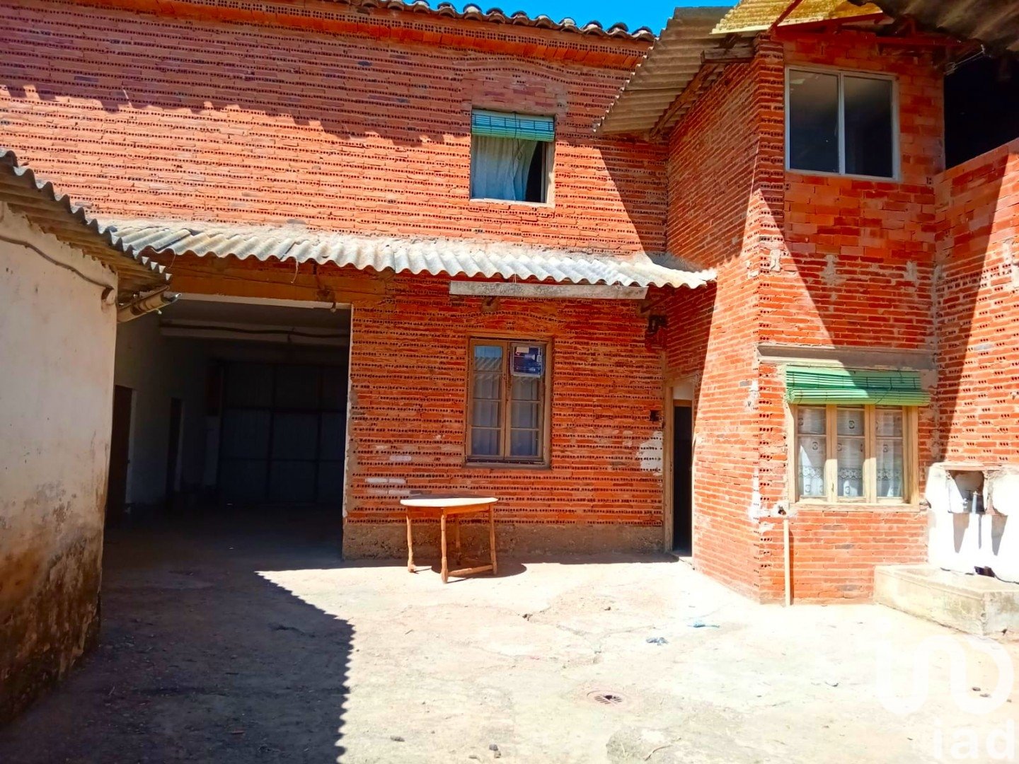Сasa en León, España 6 dormitorios, 354 m2 No. 186174