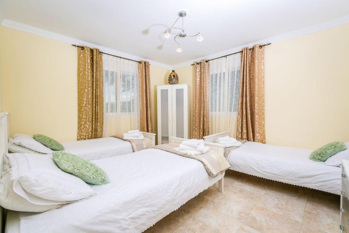 Вилла в Хавеа, Аликанте, Испания 6 спален, 449м2 №148988
