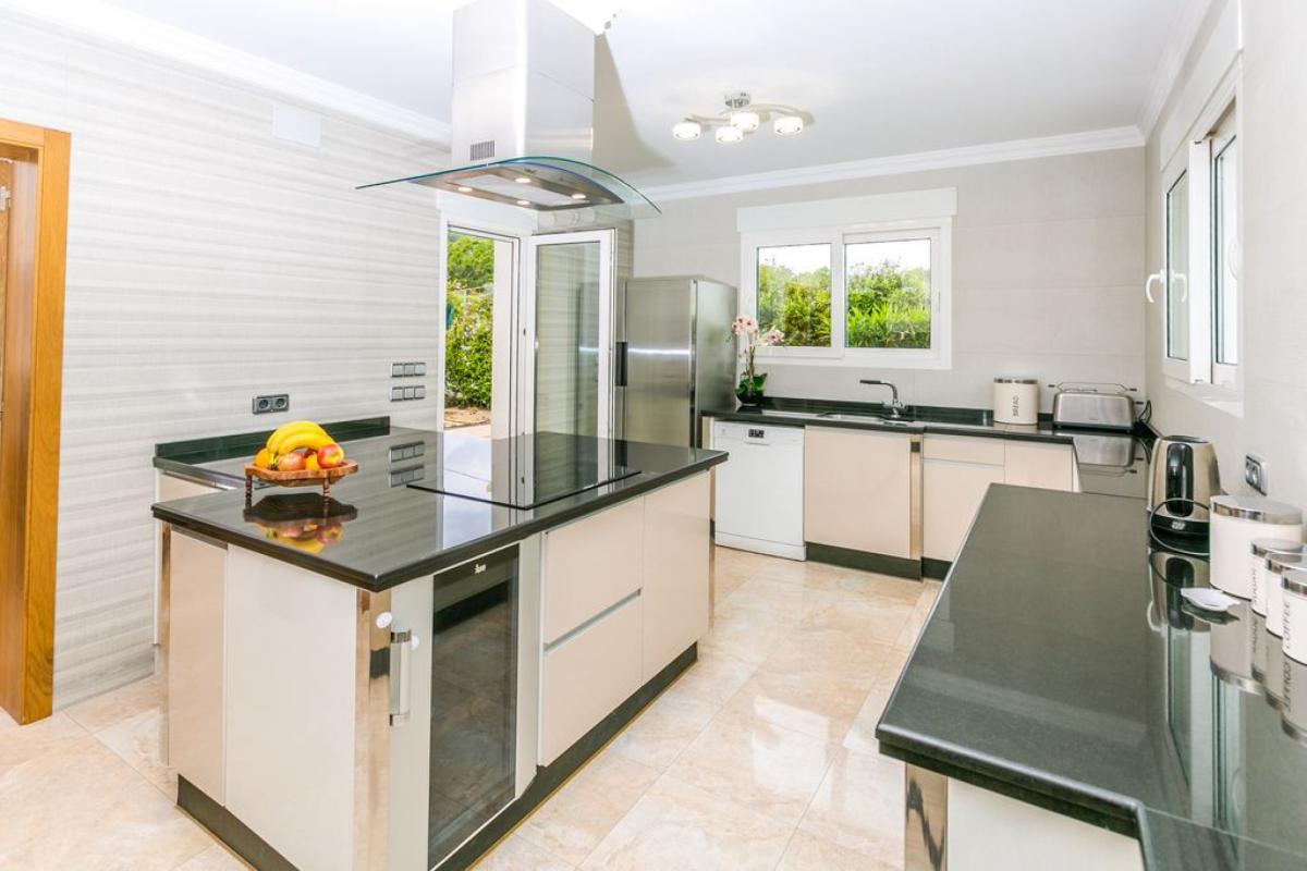 Вилла в Хавеа, Аликанте, Испания 6 спален, 449м2 №148988