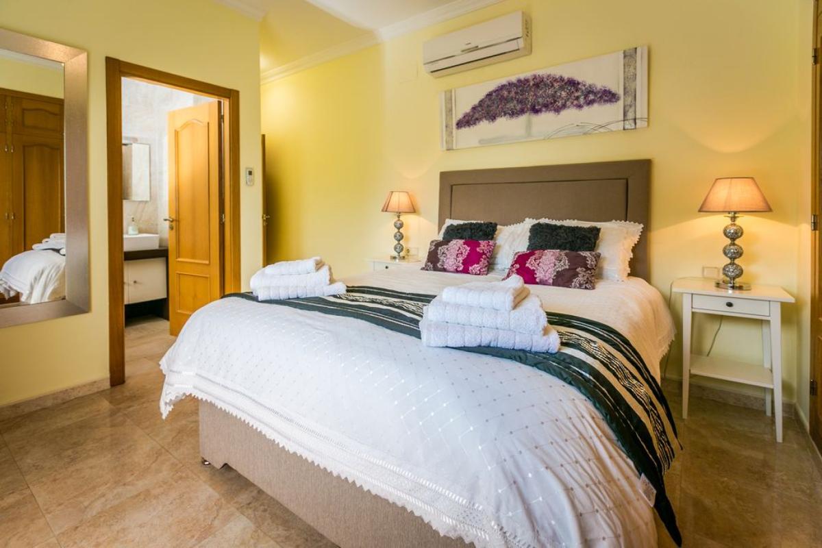 Вилла в Хавеа, Аликанте, Испания 6 спален, 449м2 №148988