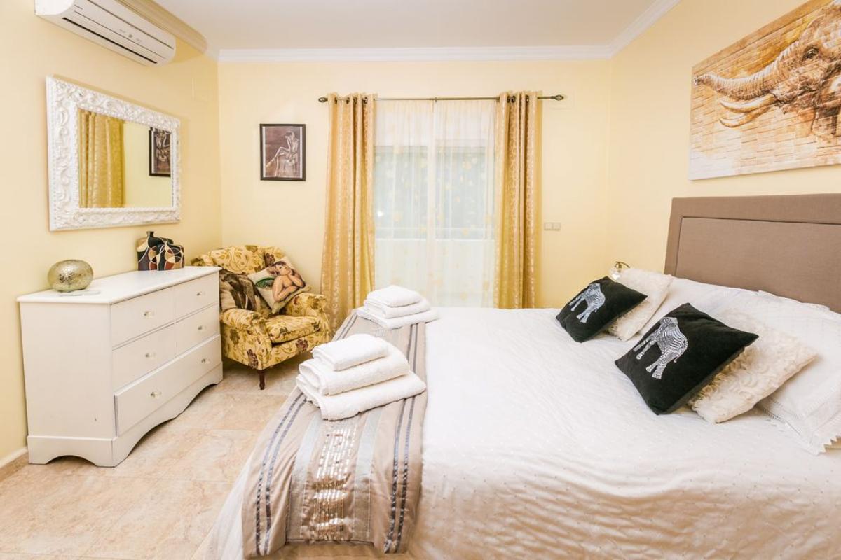 Вилла в Хавеа, Аликанте, Испания 6 спален, 449м2 №148988
