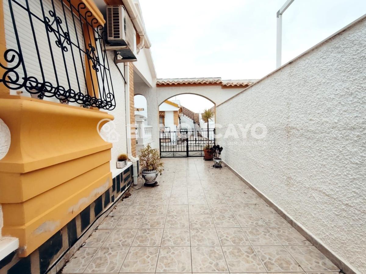 House à Guardamar del Segura, Alicante, Espagne 3 chambres, 71 m2 No. 148987