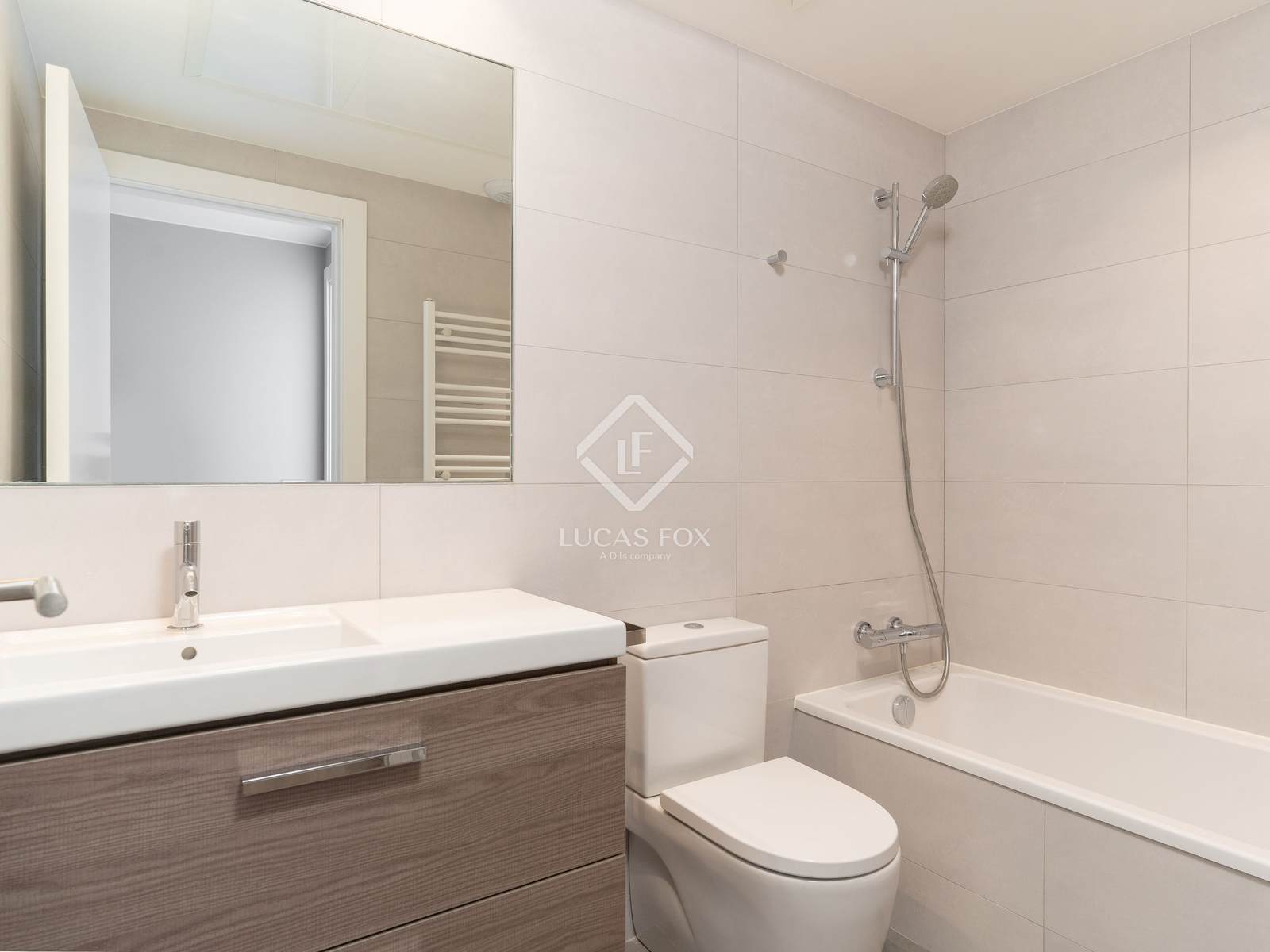 Wohnung in Barcelona, Spanien 4 Schlafzimmer, 120 m2 Nr. 150717