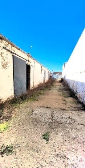 Коммерческая недвижимость в Сантовения-де-ла-Вальдонсина, Леон, Испания 1840м2 №172288