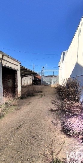Коммерческая недвижимость в Сантовения-де-ла-Вальдонсина, Леон, Испания 1840м2 №172288