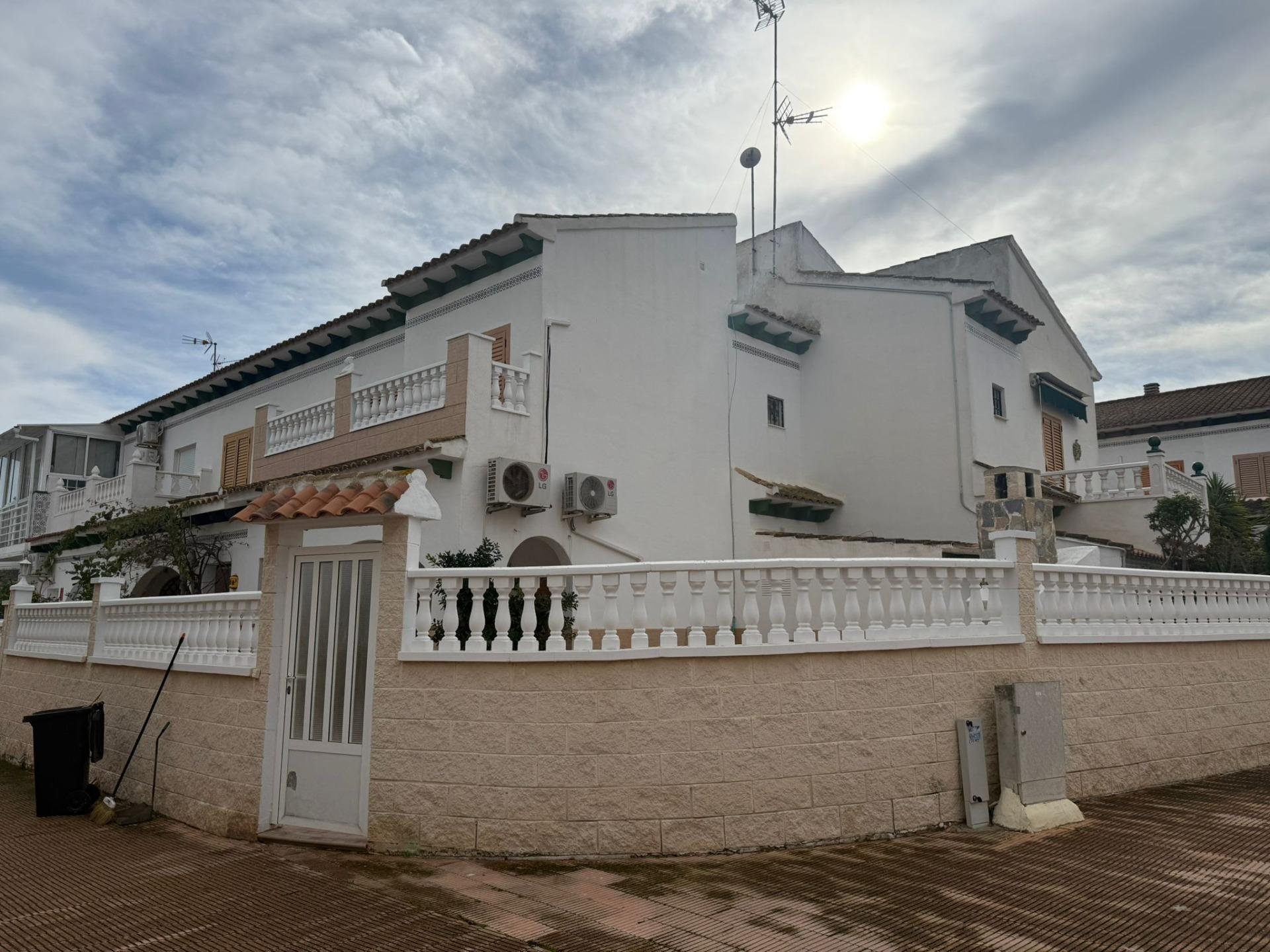 Villa a Torrevieja, Alicante, Spagna 2 camere da letto, 85 mq. N° 150138