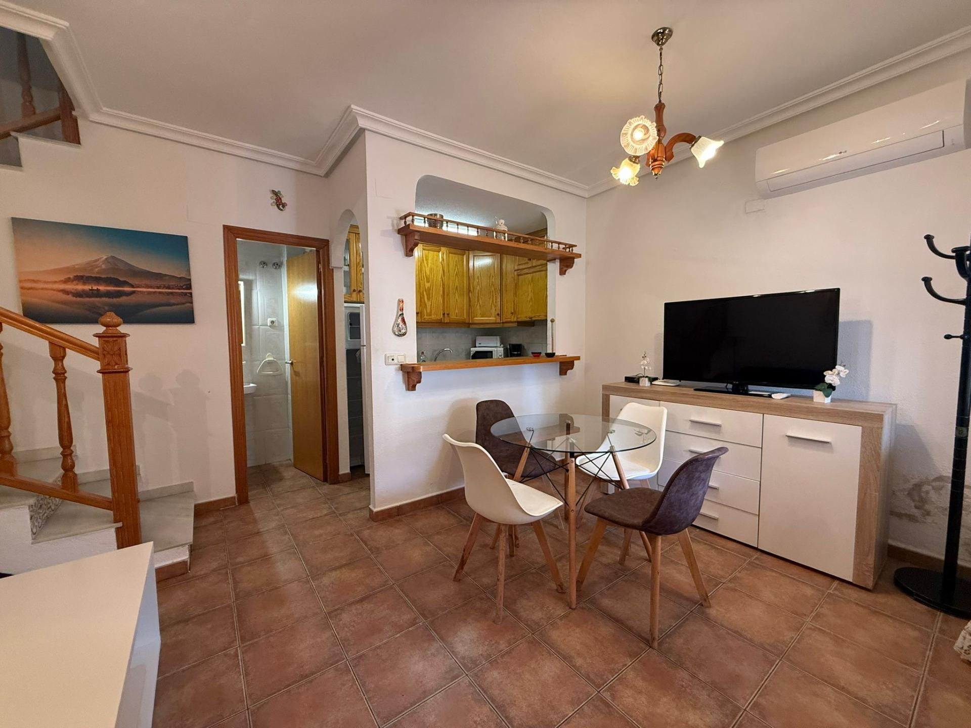 Villa a Torrevieja, Alicante, Spagna 2 camere da letto, 85 mq. N° 150138