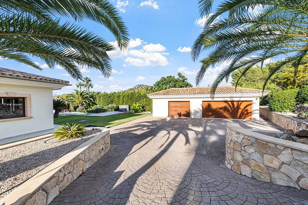 Villa in Santa Ponsa, Mallorca, Spain 4 bedrooms, 694 sq.m. No. 179856