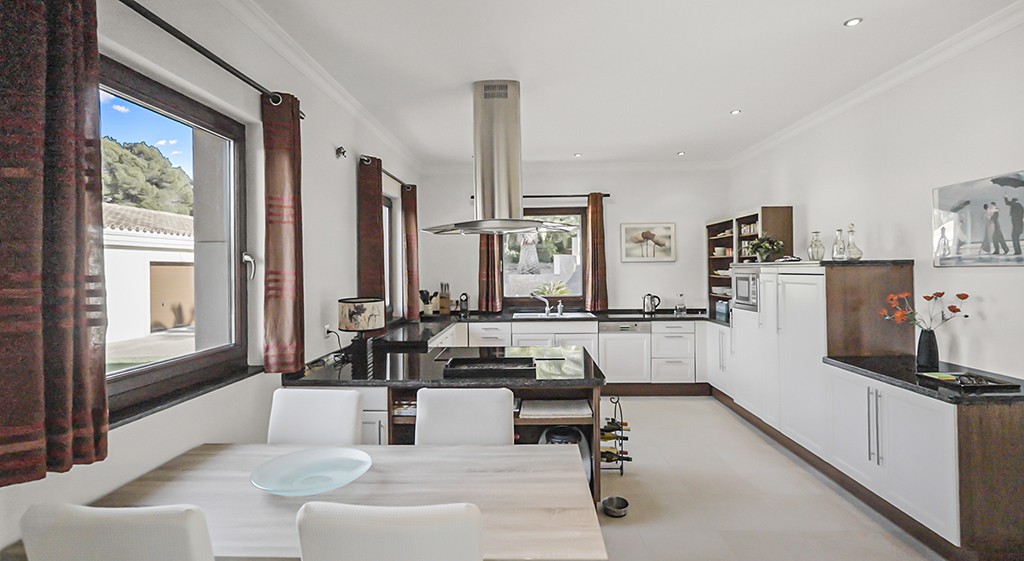 Villa in Santa Ponsa, Mallorca, Spain 4 bedrooms, 694 sq.m. No. 179856