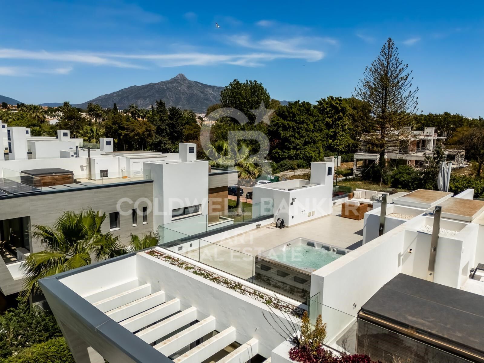 Huvila Marbella, Malaga, Espanja 5 makuuhuonetta, 297 m2 No. 158941