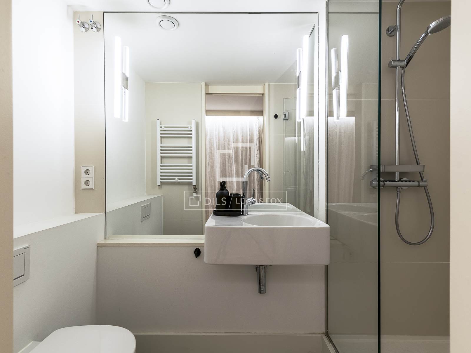 Apartment à Barcelona, Espagne 4 chambres, 253 m2 No. 150800