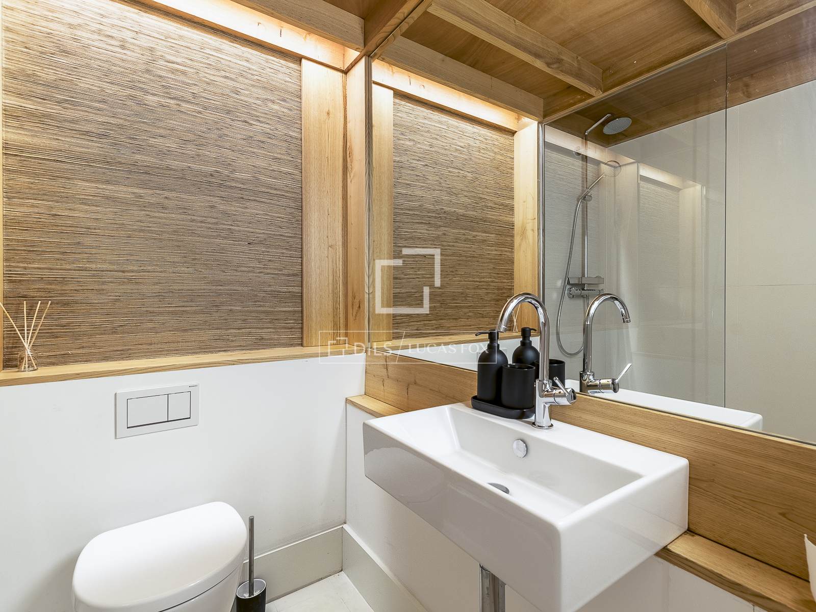 Apartment à Barcelona, Espagne 4 chambres, 253 m2 No. 150800
