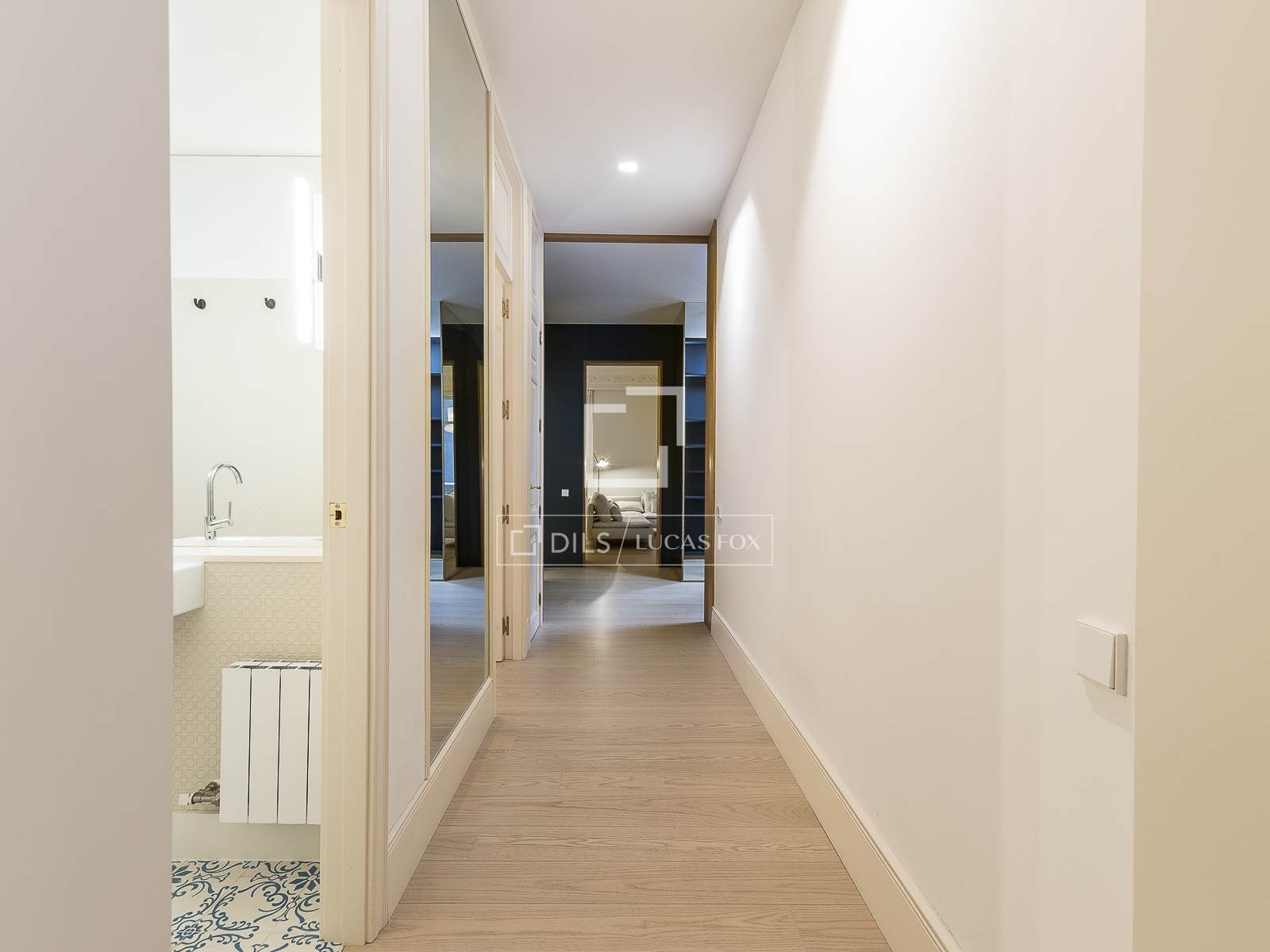 Apartment à Barcelona, Espagne 4 chambres, 253 m2 No. 150800