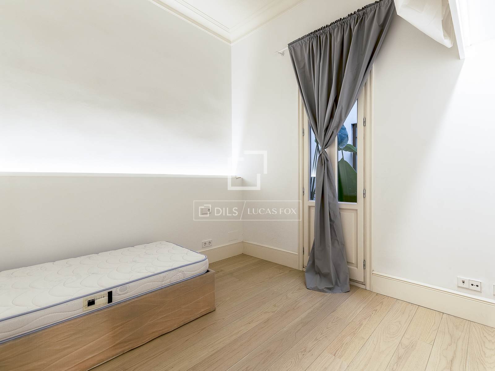 Apartment à Barcelona, Espagne 4 chambres, 253 m2 No. 150800