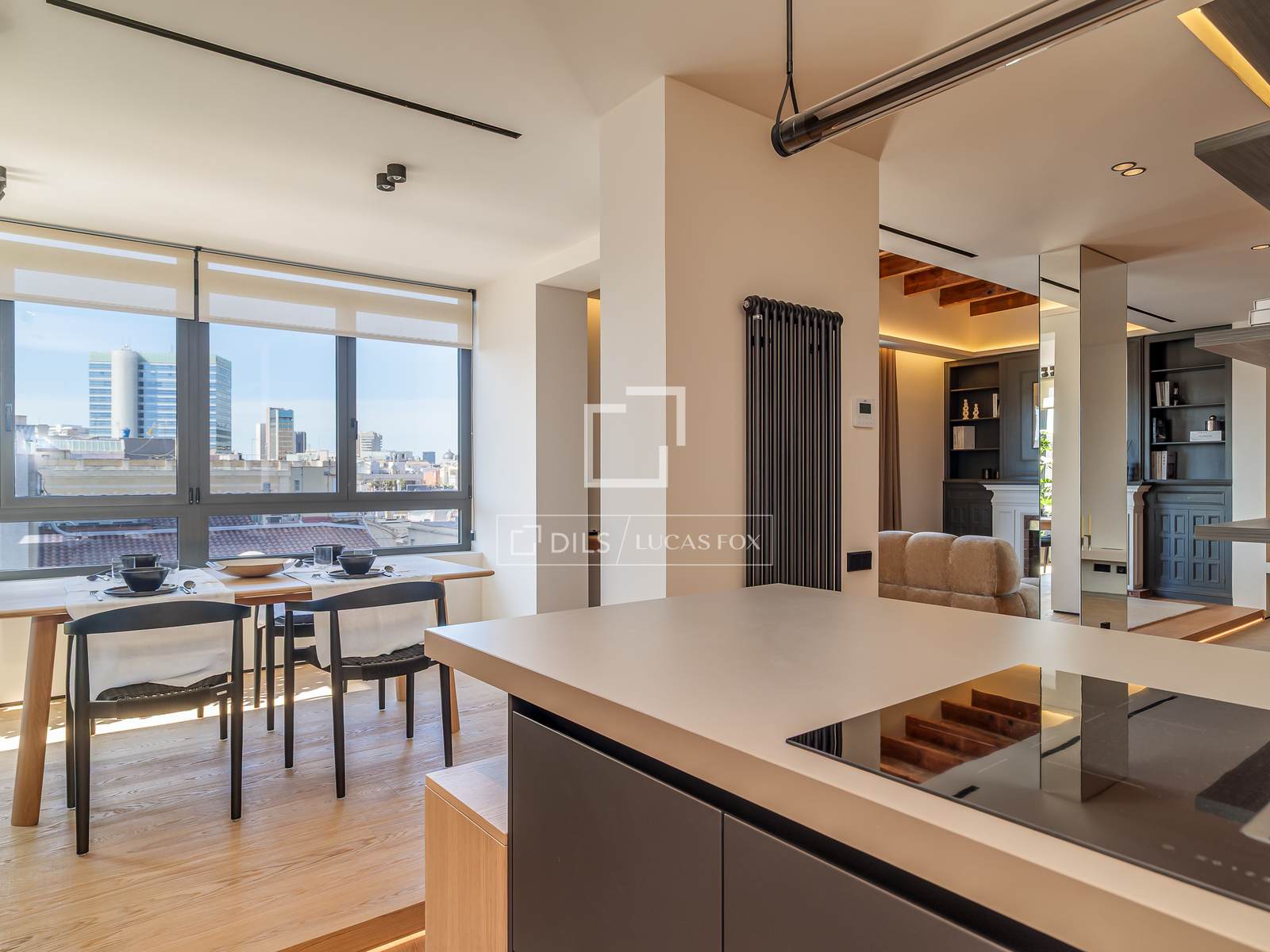 Huoneisto Barcelona, Espanja 4 makuuhuonetta, 224 m2 No. 150803