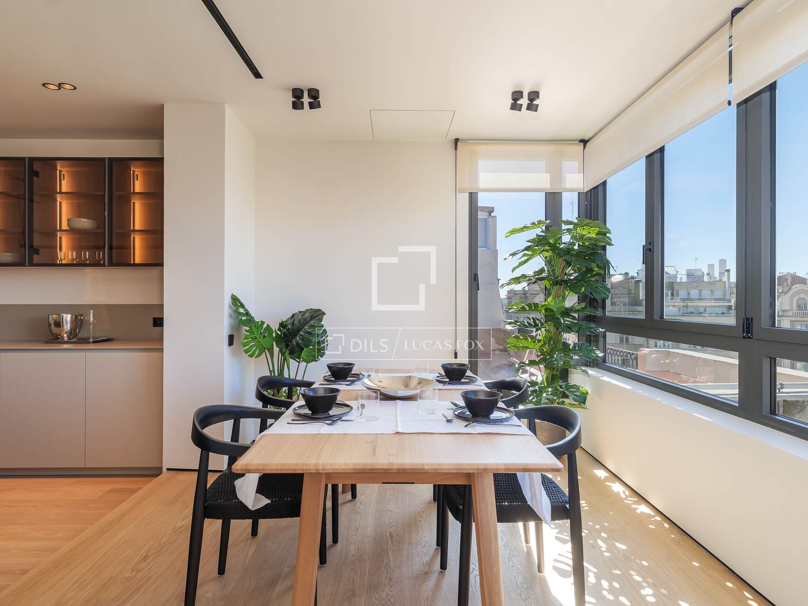 Huoneisto Barcelona, Espanja 4 makuuhuonetta, 224 m2 No. 150803
