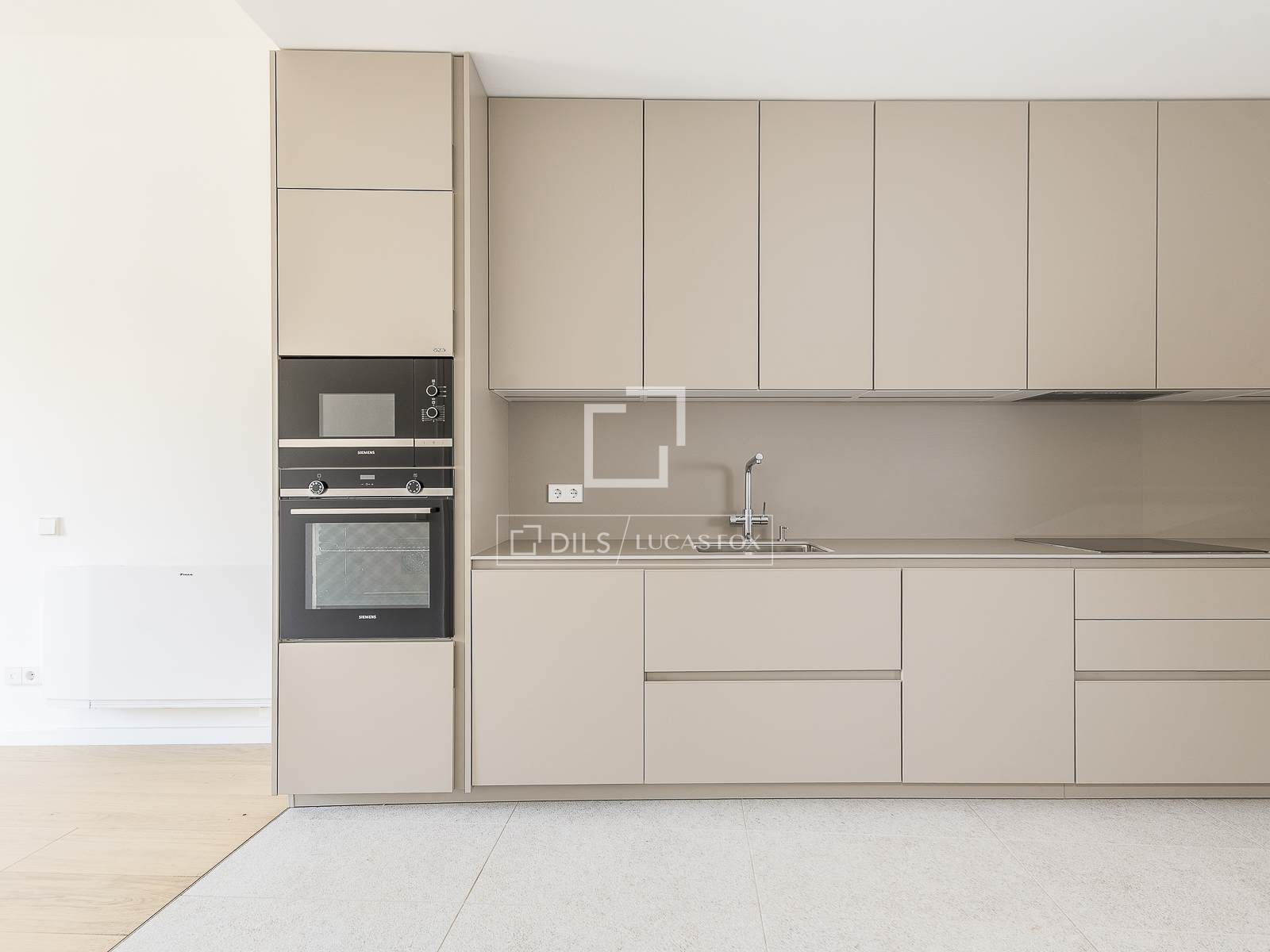 Wohnung in Barcelona, Spanien 1 Schlafzimmer, 58 m2 Nr. 150801