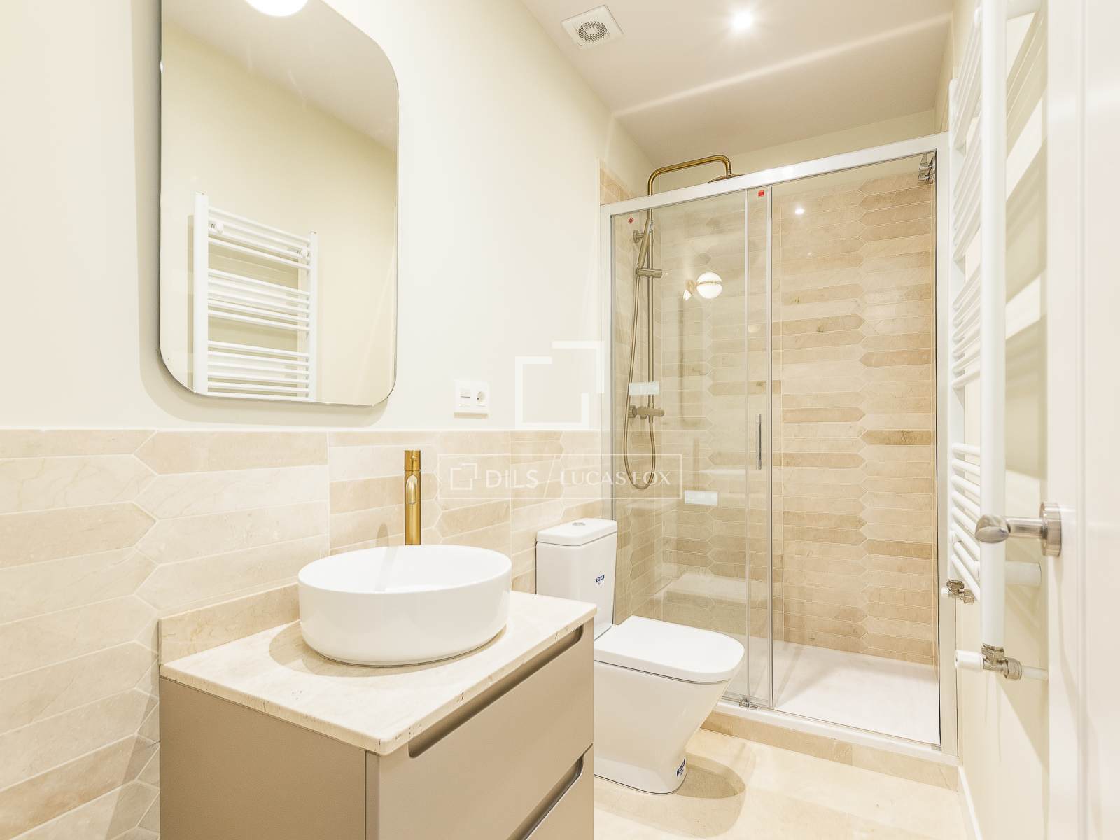 Apartment à Barcelona, Espagne 3 chambres, 108 m2 No. 150802