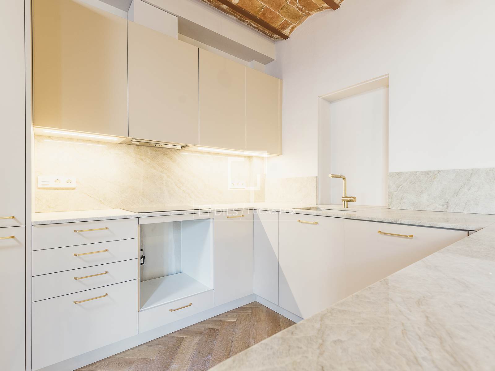 Apartment à Barcelona, Espagne 3 chambres, 108 m2 No. 150802