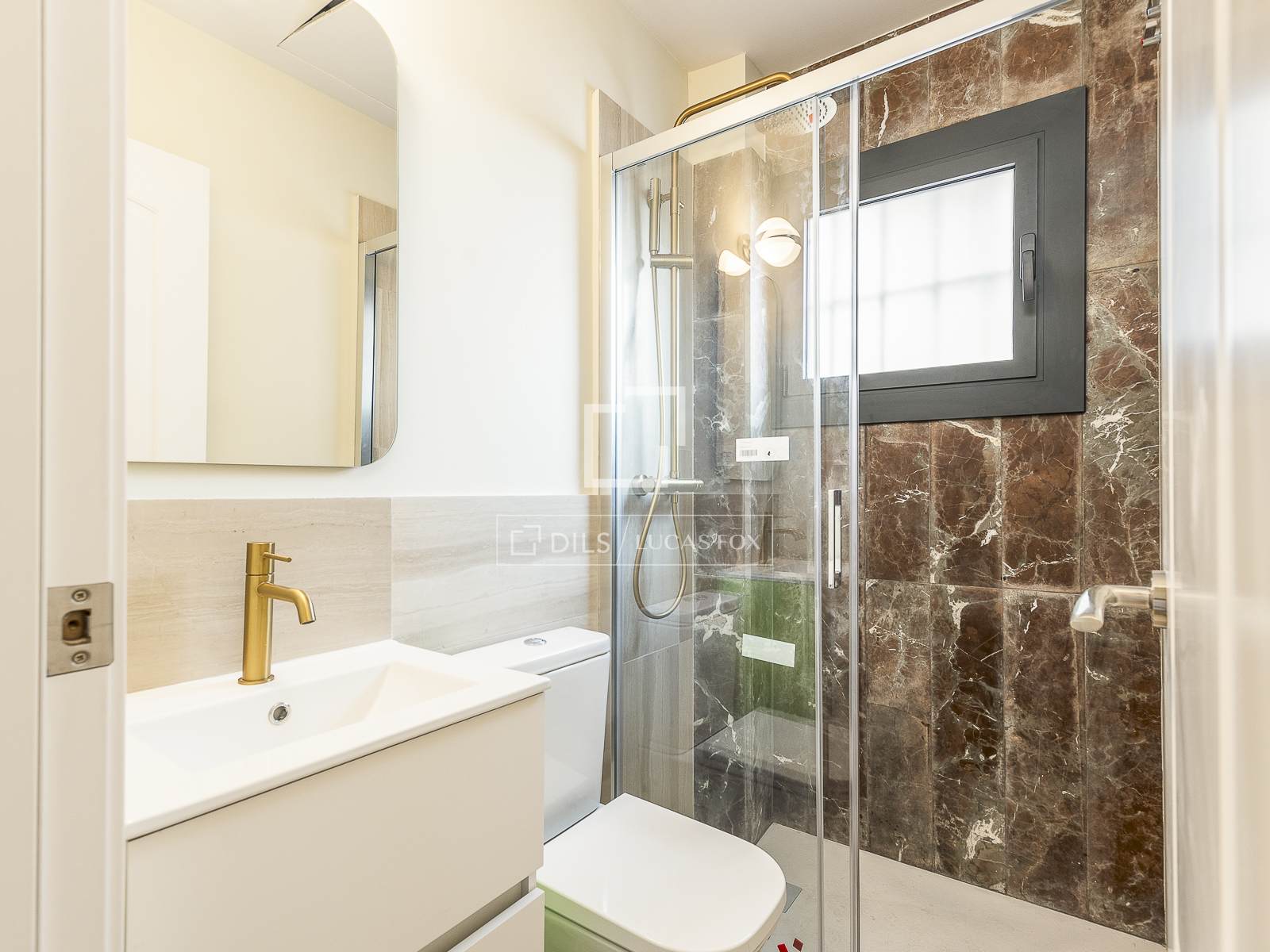 Apartment à Barcelona, Espagne 3 chambres, 108 m2 No. 150802