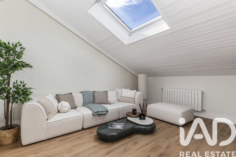 Duplex in Madrid, Spanien 1 Schlafzimmer, 77 m2 Nr. 172529