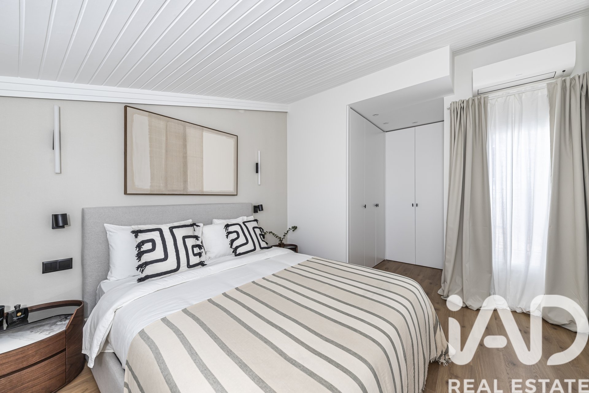 Dúplex en Madrid, España 1 dormitorio, 77 m2 No. 172529