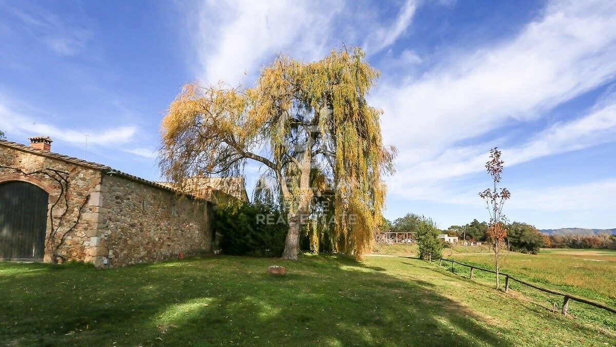 Hus i Caldes de Malavella, Girona, Spanien 7 sovrum, 993 kvm. Nr. 160409