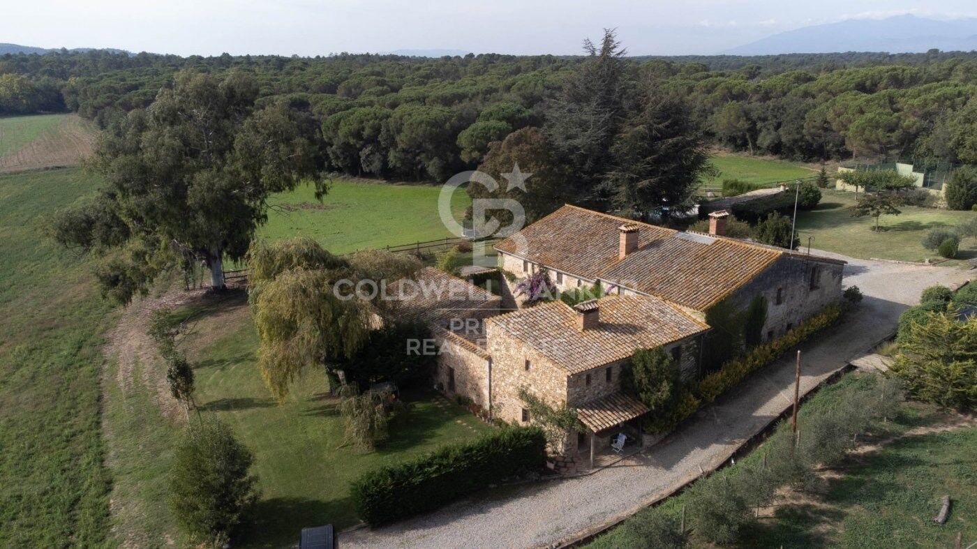 Hus i Caldes de Malavella, Girona, Spanien 7 sovrum, 993 kvm. Nr. 160409