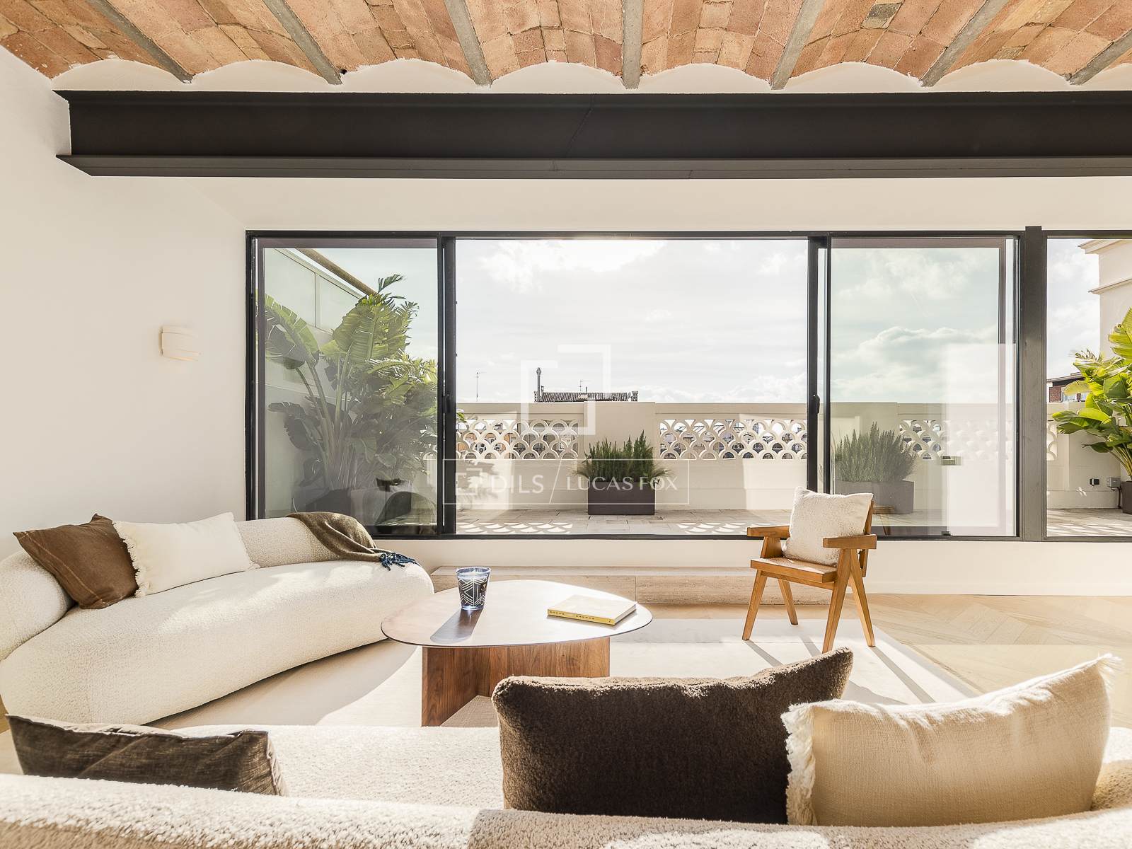 Kattohuoneisto Barcelona, Espanja 4 makuuhuonetta, 186 m2 No. 150403