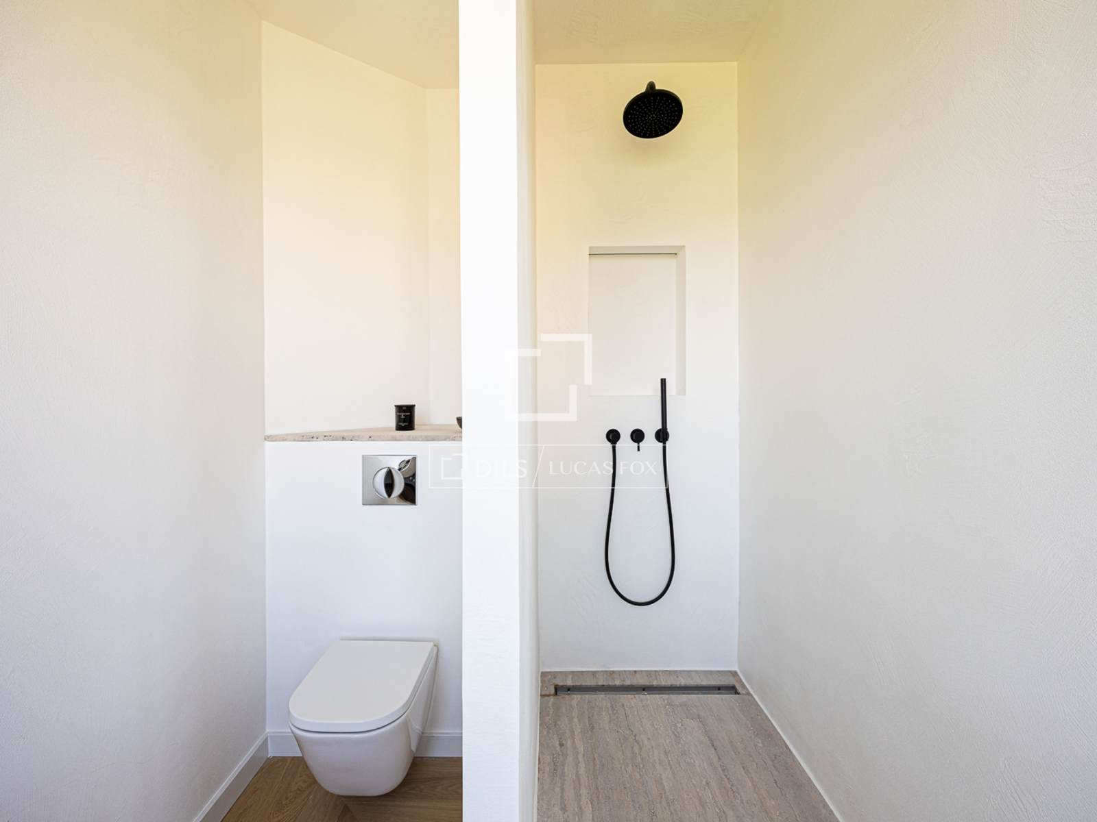 Kattohuoneisto Barcelona, Espanja 4 makuuhuonetta, 186 m2 No. 150403