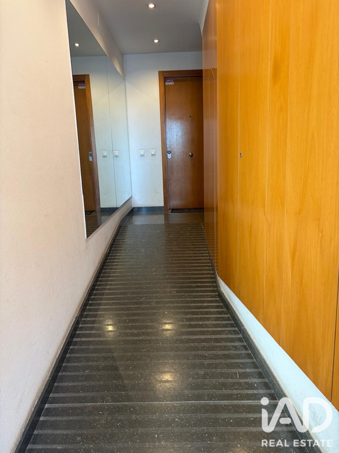 Duplex à Terrassa, Barcelona, Espagne 2 chambres, 95 m2 No. 196542