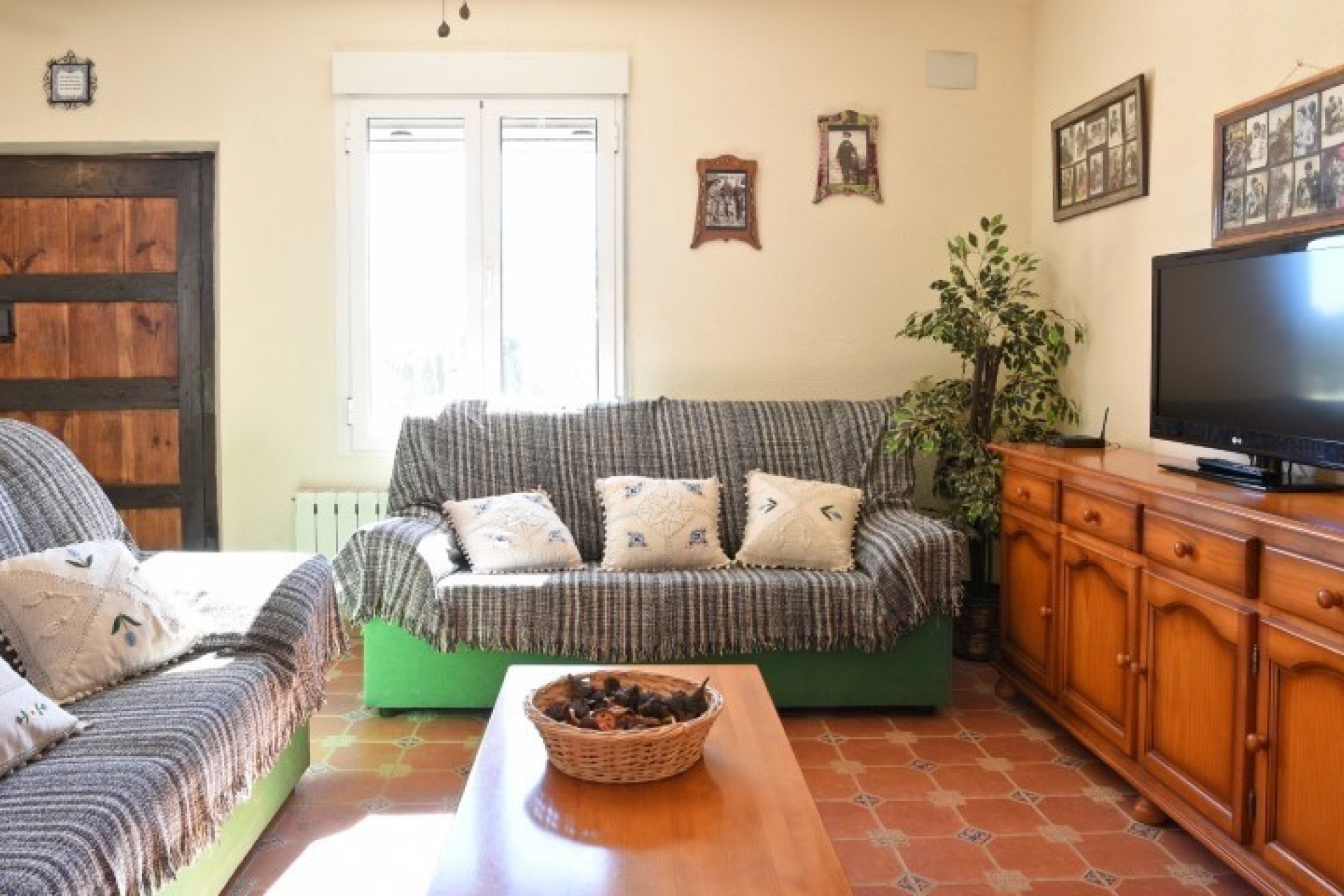 Villa a Pinoso, Alicante, Spagna 4 camere da letto,  N° 186892