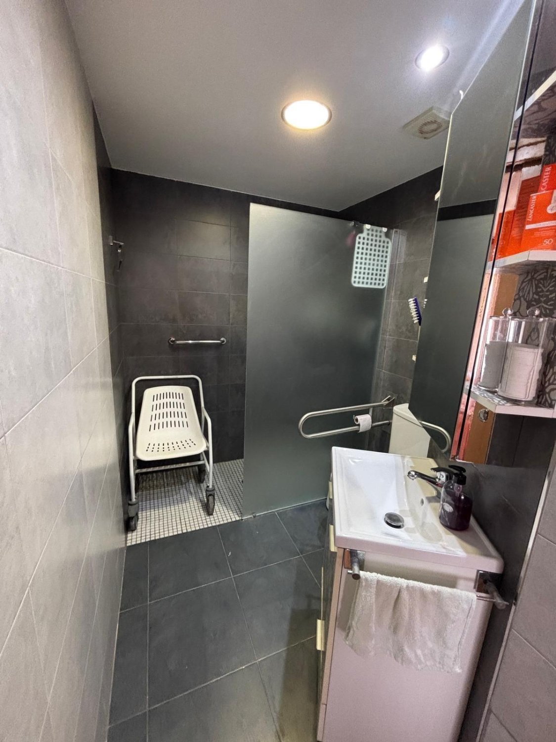 Apartment in Torrevieja, Alicante, Spain 3 bedrooms, 88 sq.m. No. 167702