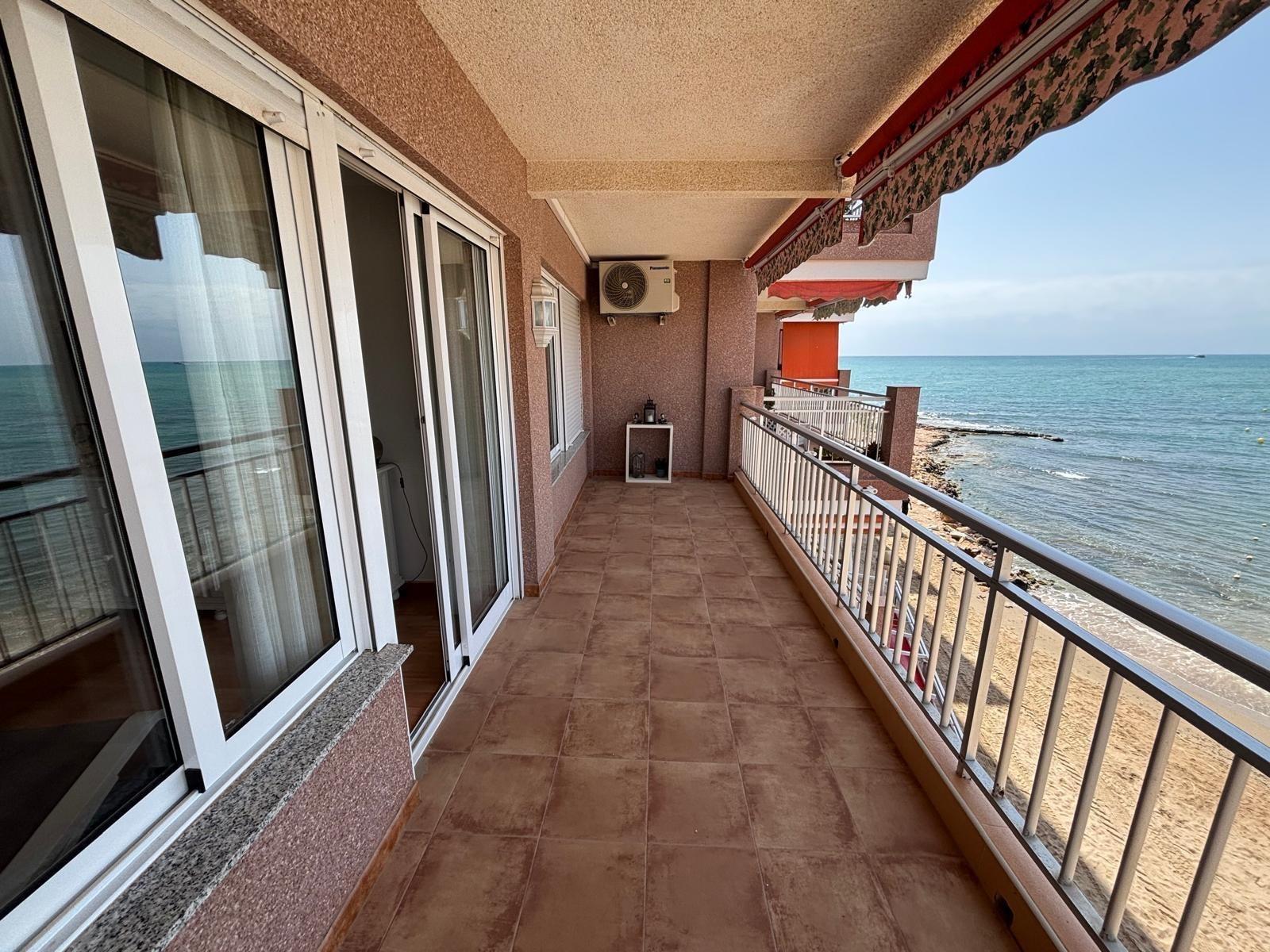 Apartment in Torrevieja, Alicante, Spain 3 bedrooms, 88 sq.m. No. 167702