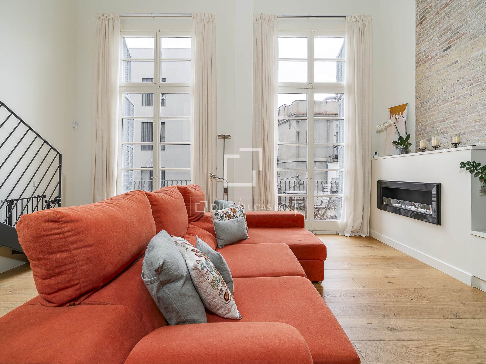 Apartment à Barcelona, Espagne 3 chambres, 129 m2 No. 196225