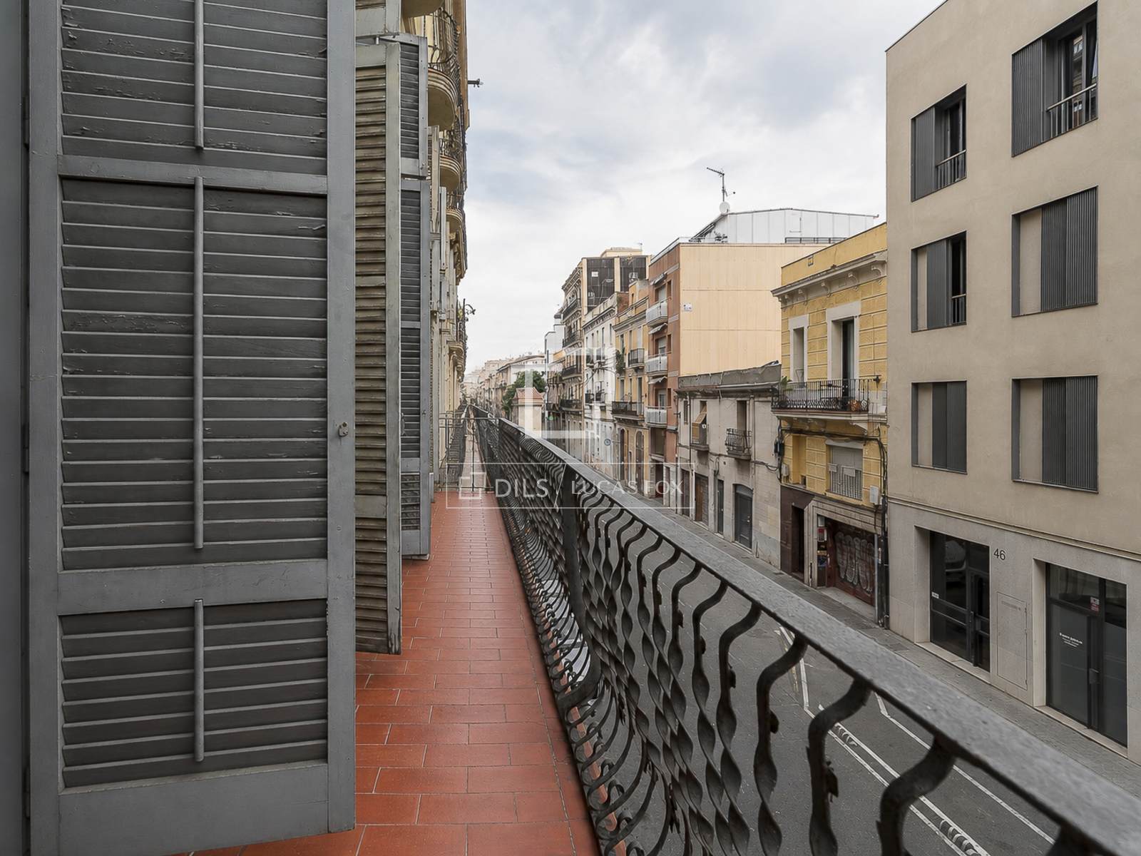 Apartment à Barcelona, Espagne 3 chambres, 129 m2 No. 196225