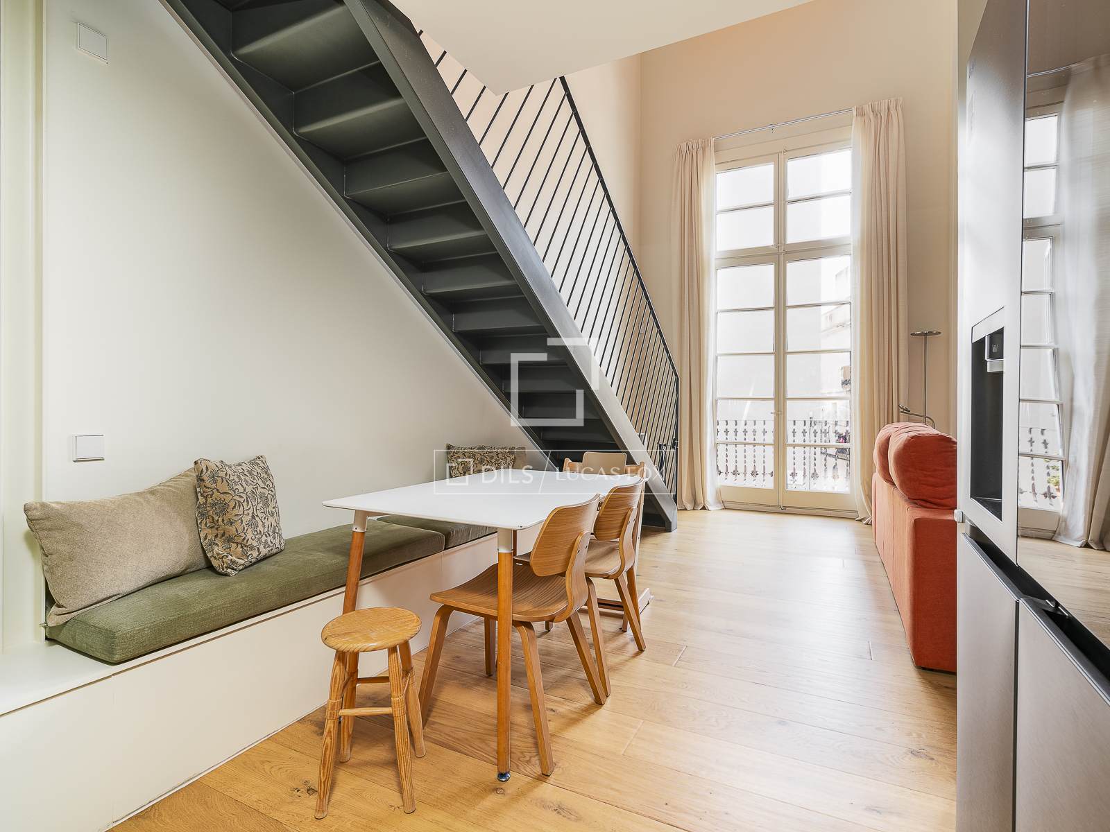 Apartment à Barcelona, Espagne 3 chambres, 129 m2 No. 196225