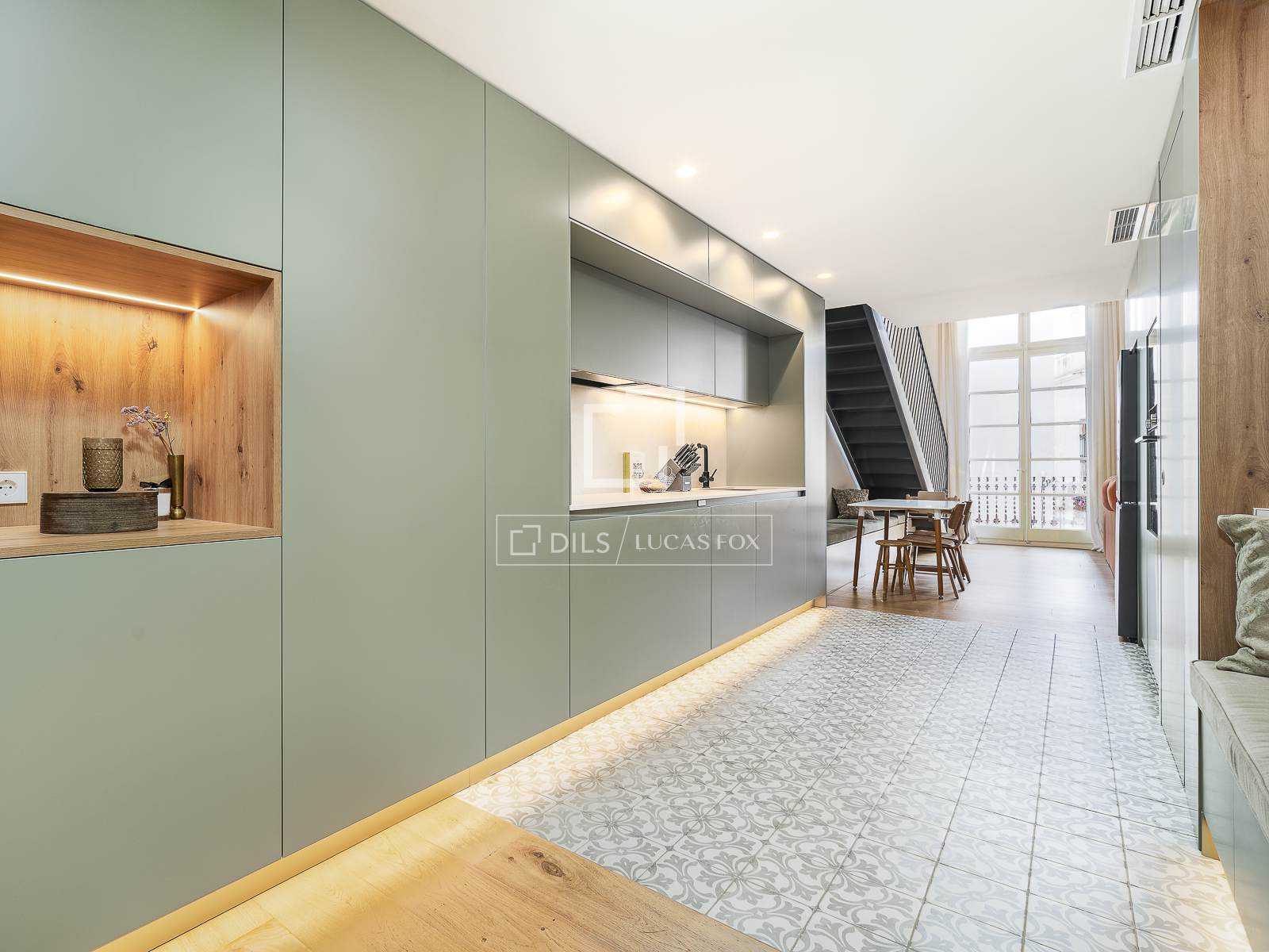 Apartment à Barcelona, Espagne 3 chambres, 129 m2 No. 196225
