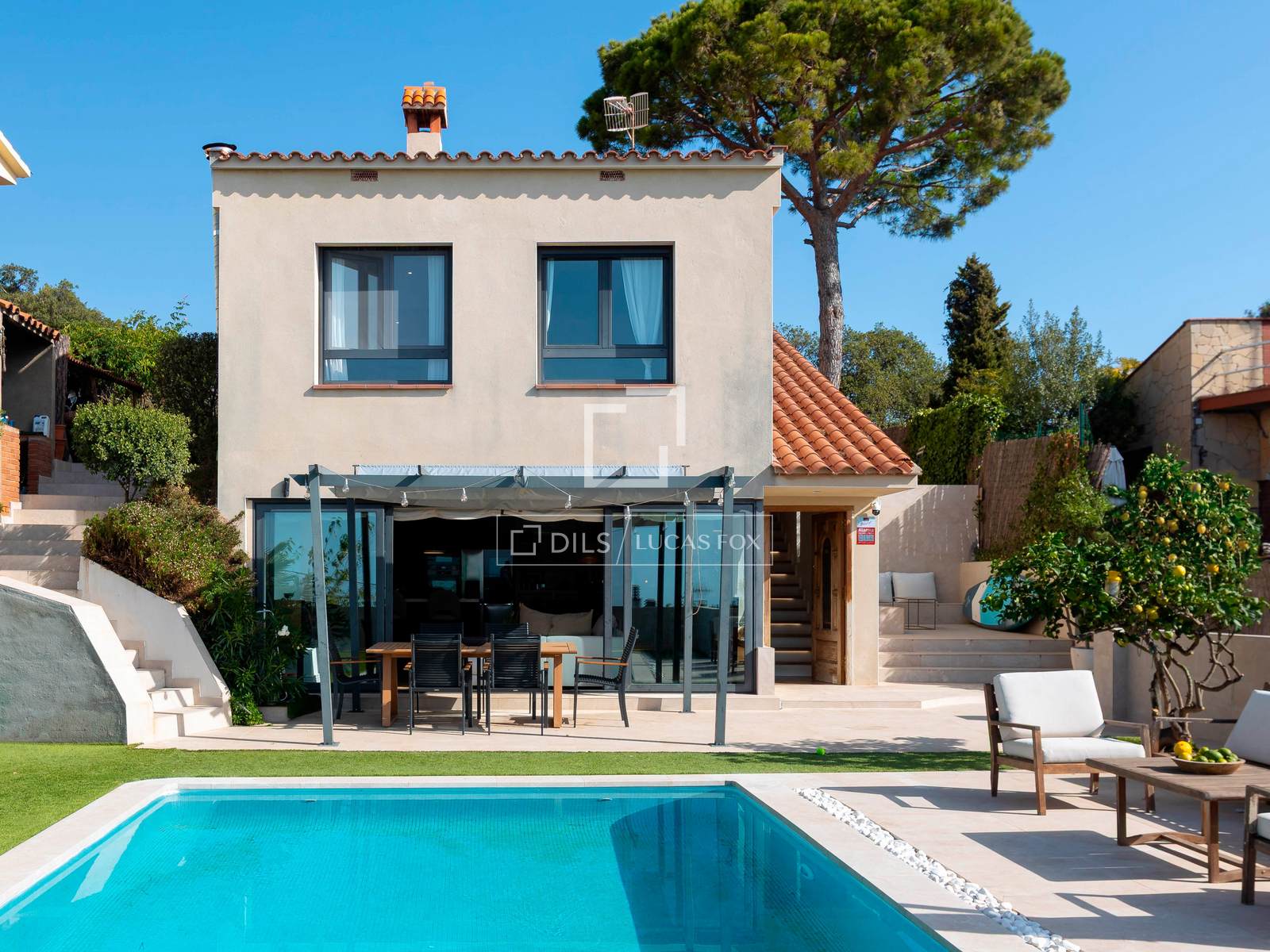 Villa a Alella, Barcelona, Spagna 3 camere da letto, 262 mq. N° 196223