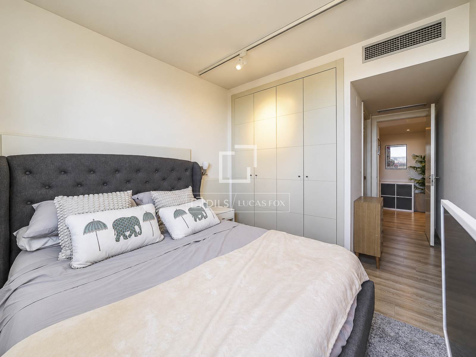 Apartment à Barcelona, Espagne 2 chambres, 105 m2 No. 196224