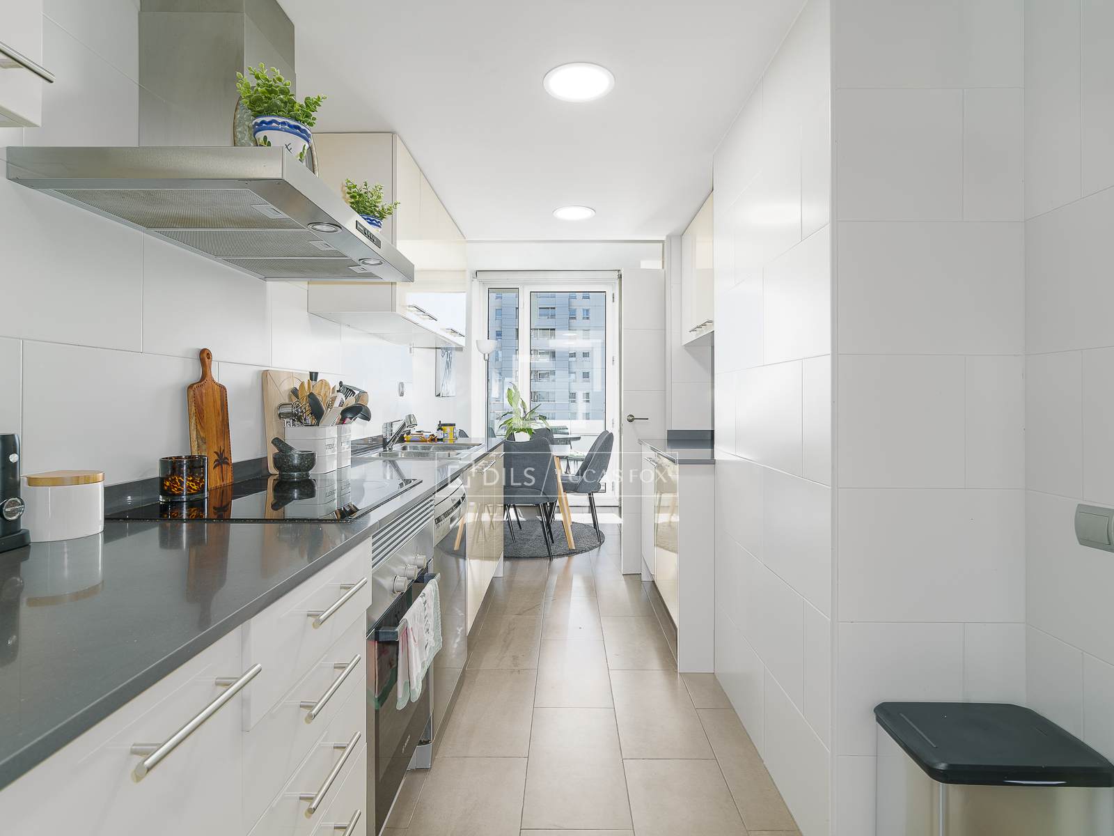 Apartment à Barcelona, Espagne 2 chambres, 105 m2 No. 196224