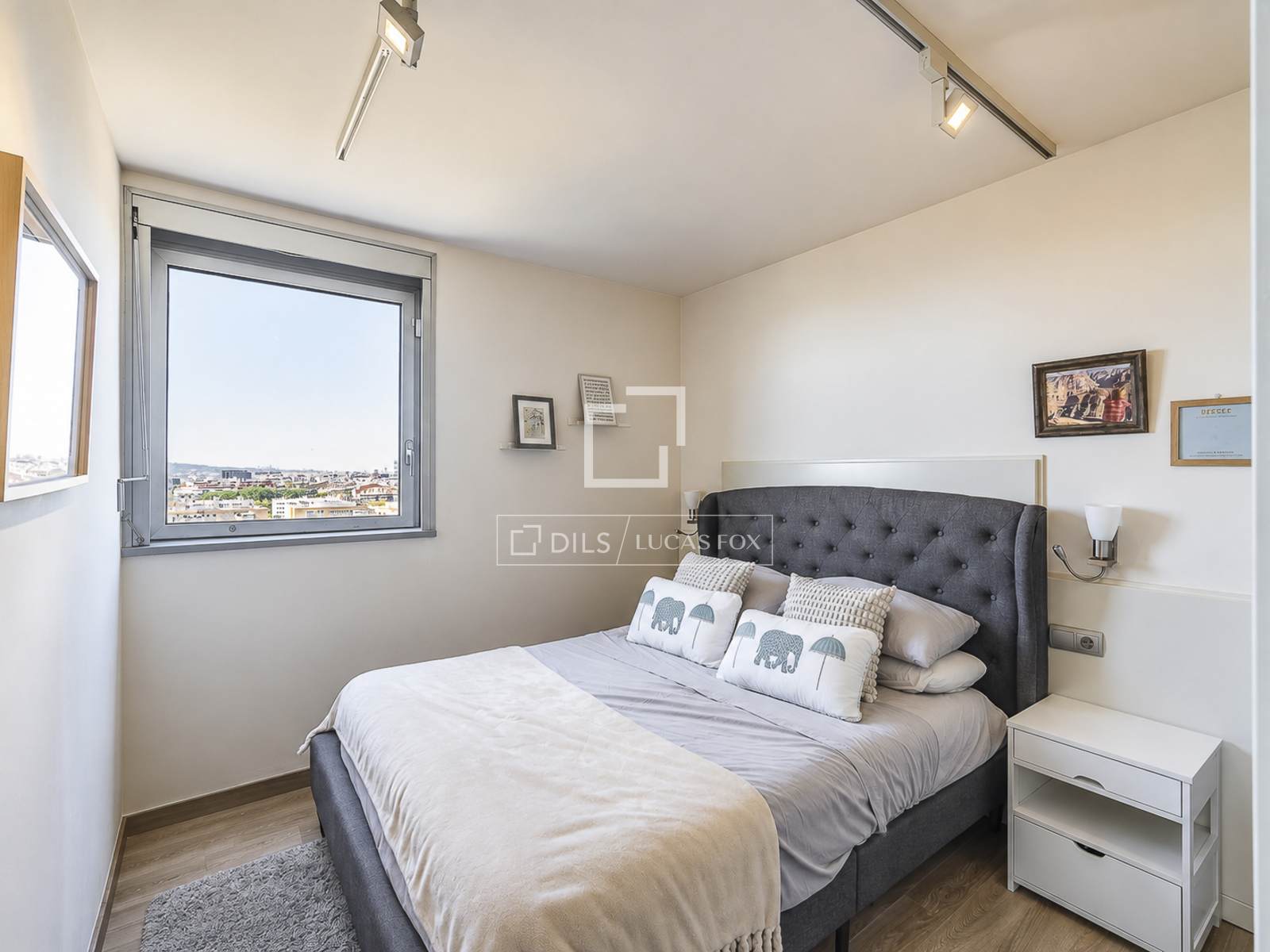 Apartment à Barcelona, Espagne 2 chambres, 105 m2 No. 196224