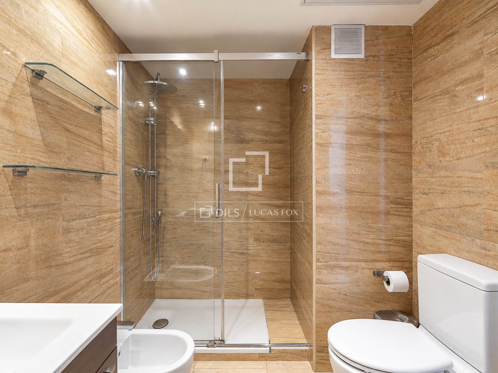 Apartment à Barcelona, Espagne 2 chambres, 105 m2 No. 196224