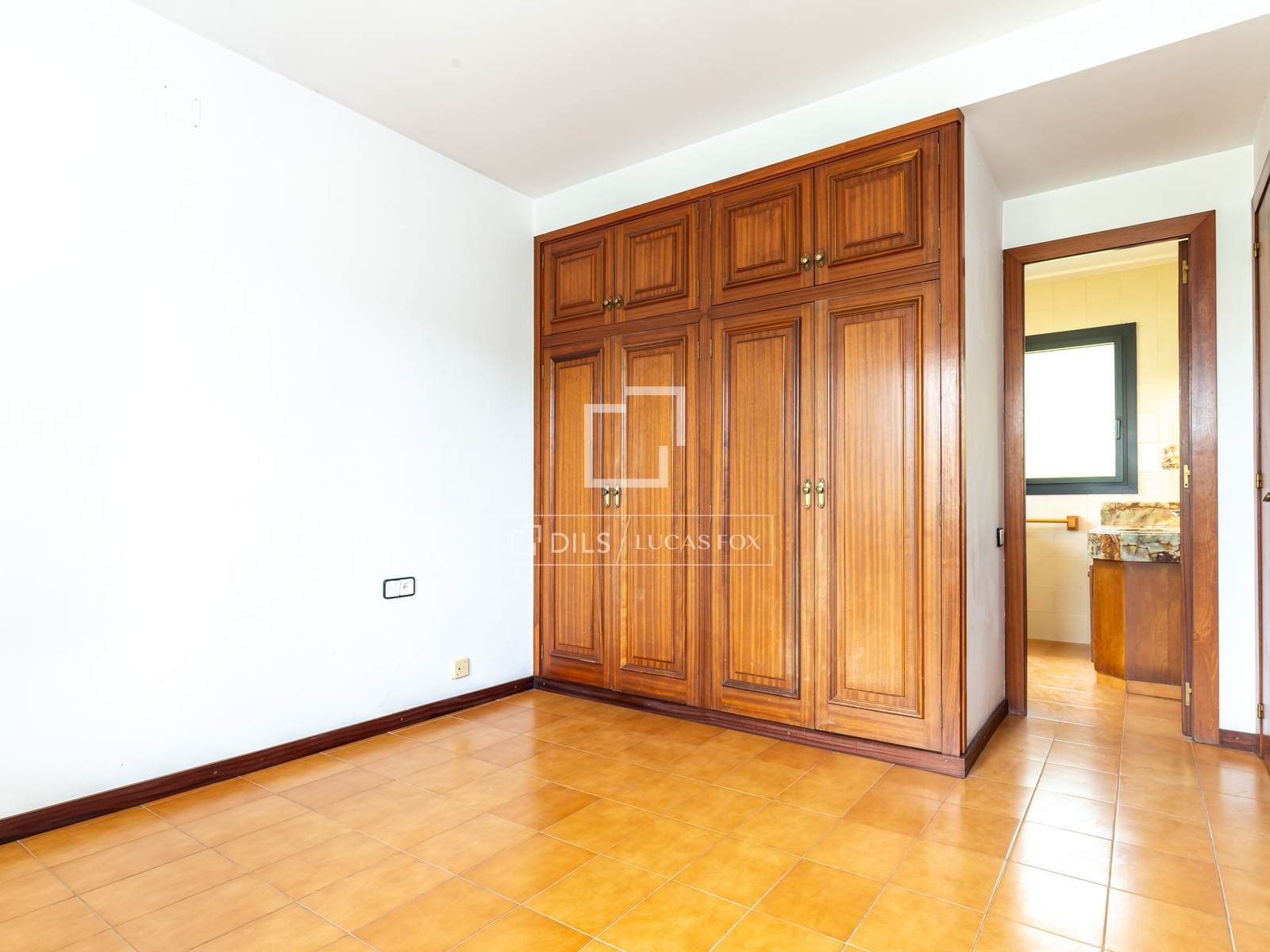 Villa à Sant Cugat Del Valles, Barcelona, Espagne 6 chambres, 321 m2 No. 196226