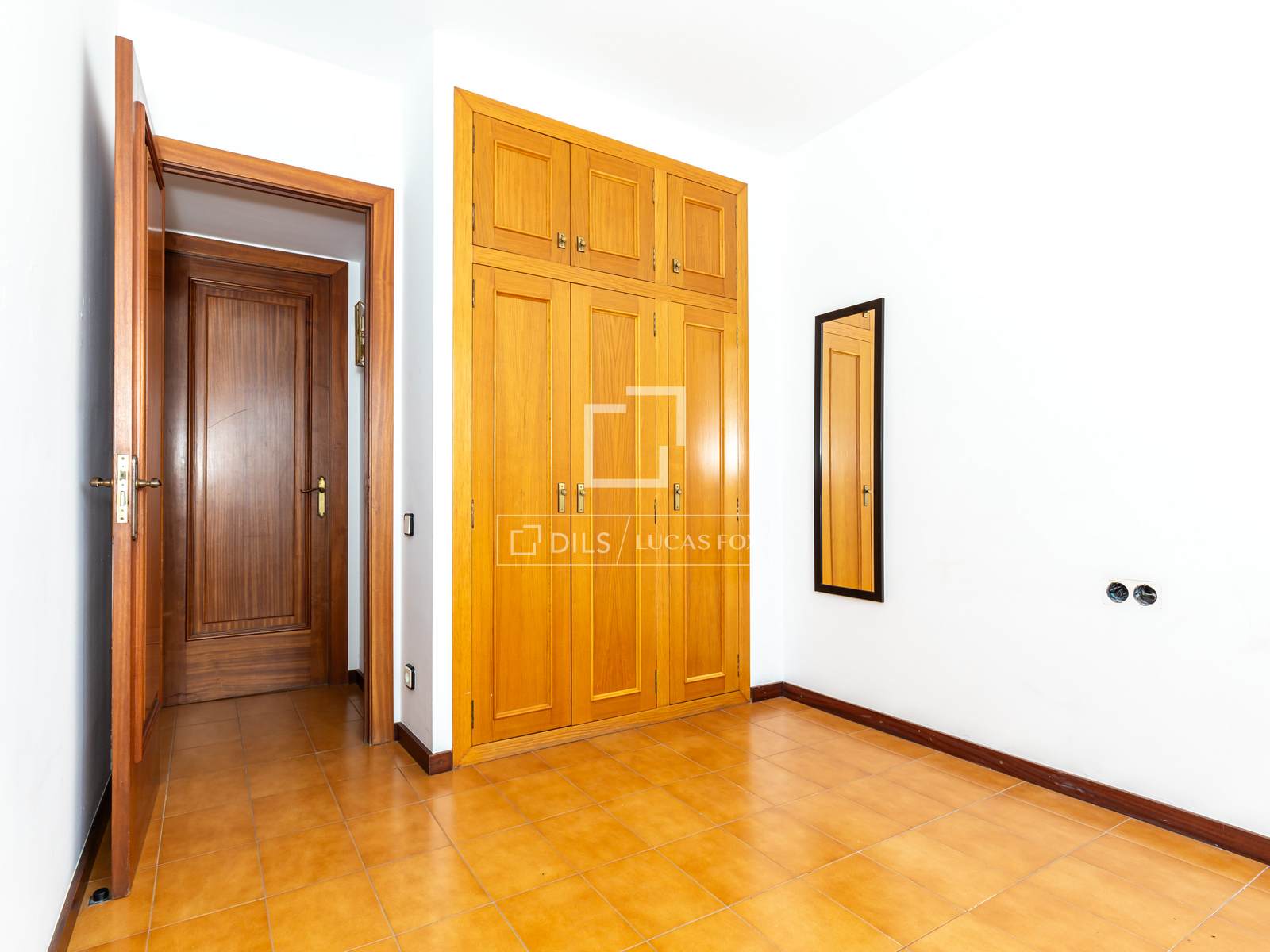 Villa à Sant Cugat Del Valles, Barcelona, Espagne 6 chambres, 321 m2 No. 196226